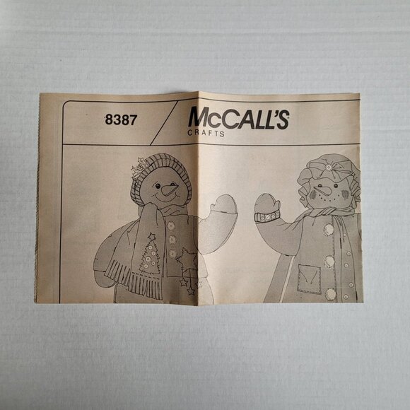 Snowman family dolls Christmas decorations McCall's Crafts uncut sewing pattern - Picture 5 of 7